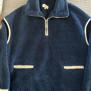 Tuckernuck Women’s Navy Blue Fleece Sweater
